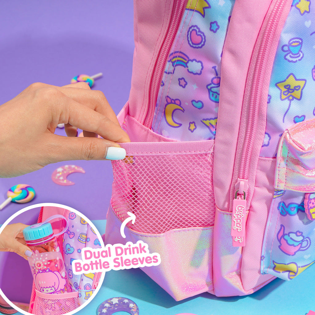 Showing a bottle sleeve of a kawaii backpack for girls.